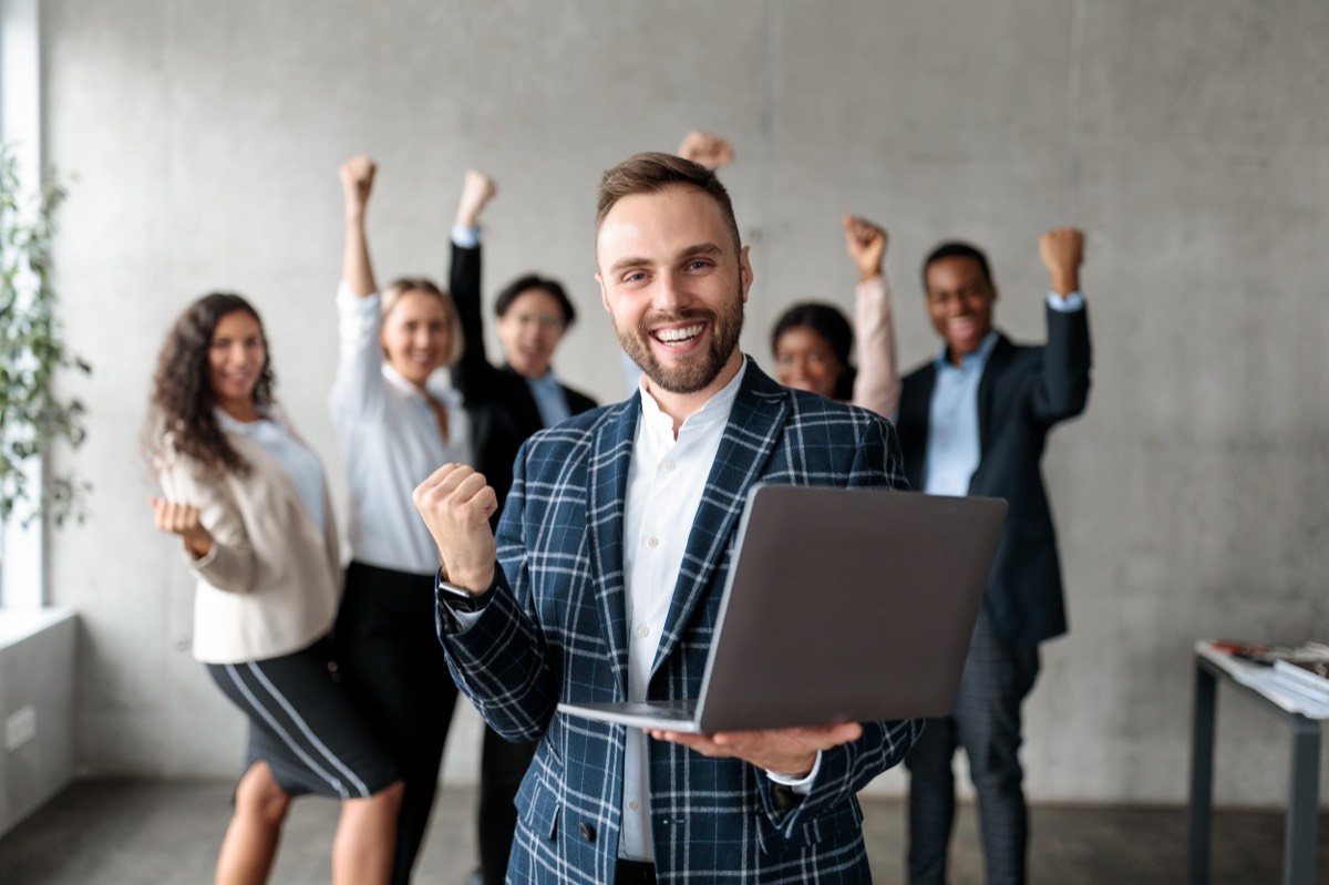 Casos reales de emprendedores que capitalizaron el paro: análisis de éxito y fracaso